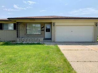 34540 Hawke Dr, Sterling Heights, MI 48310