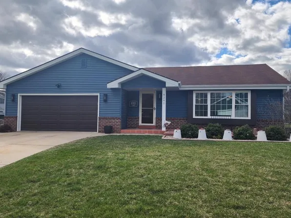 8201 South Lauree LANE, Oak Creek, WI 53154