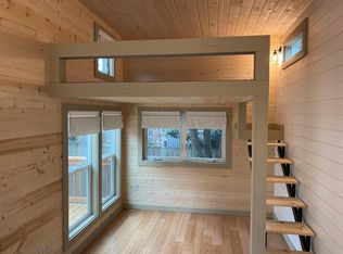 3922 SE Salmon St APT C, Portland, OR 97214