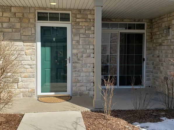 N16W26500 Meadowgrass Cir, Pewaukee, WI 53072