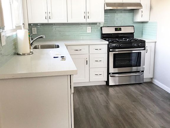 4th image of 262 Velvetlake Dr