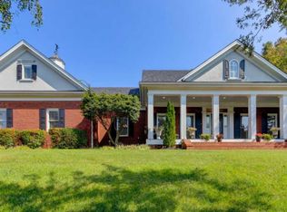 800 Prince George Parish Dr, Knoxville, TN 37934