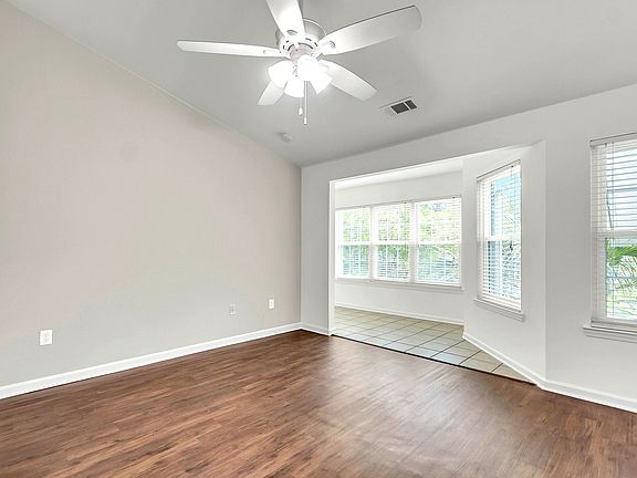 3rd image of 188 Midland Pkwy