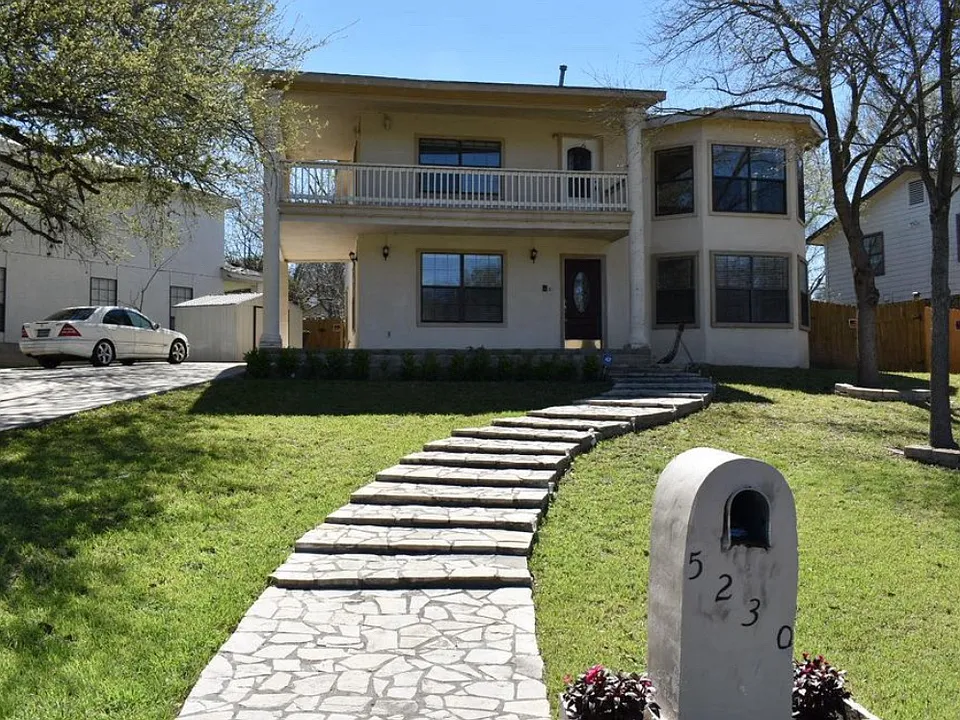 5230 Ebony Dr
