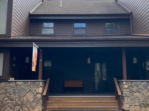 46 Sky View Cir #C, East Stroudsburg, PA 18302