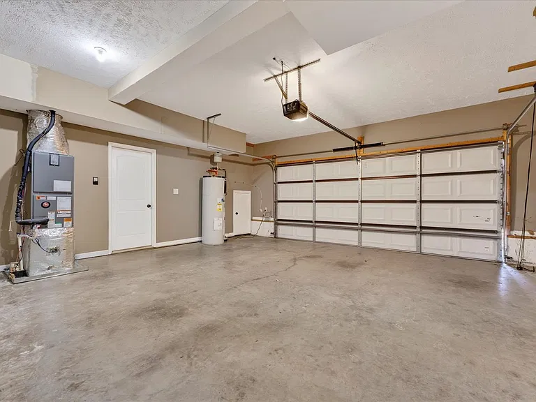 2973 McManus Cir — Photo 38