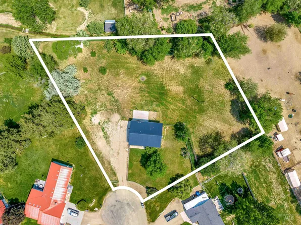 25042 Bowknot Dr, Middleton, ID 83644