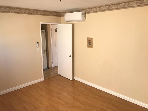 3rd image of 646 Maltman Ave APT 5