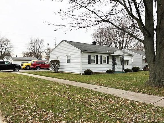 2nd image of 800 Oaklawn Ave