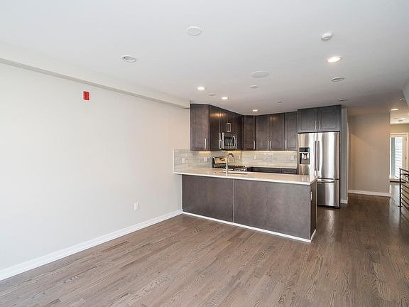 2nd image of 1434 Clymer St #1