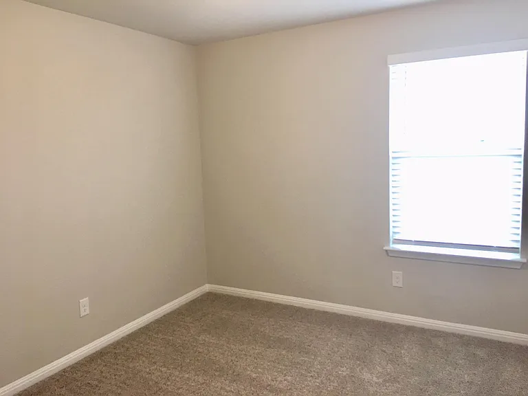 3073 Blantyre Bnd — Photo 18