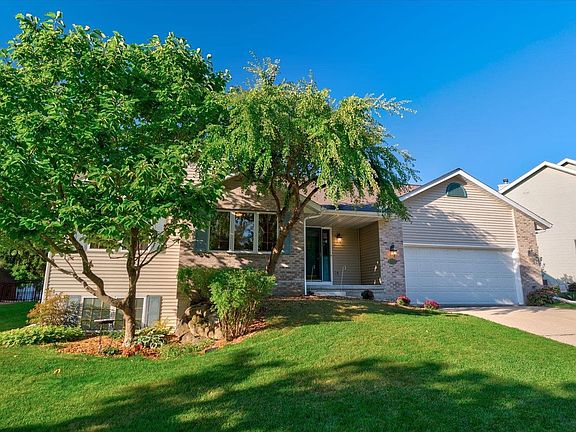 3rd image of 450 Jenna Dr