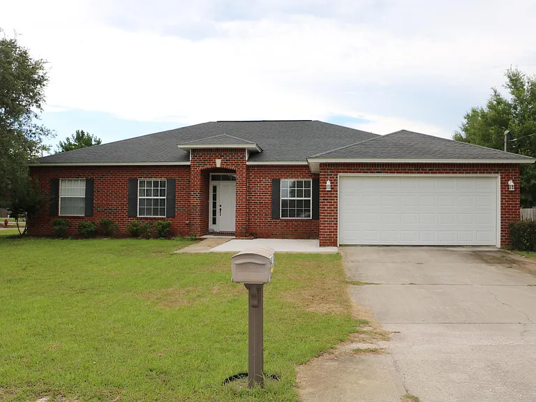 7270 Mossy Oaks Dr — Photo 1