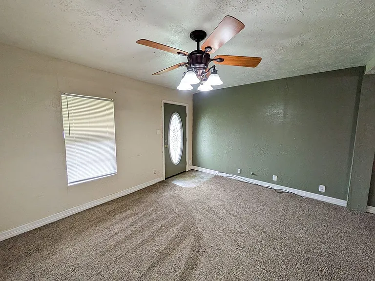 3801 Stuart Ave — Photo 5