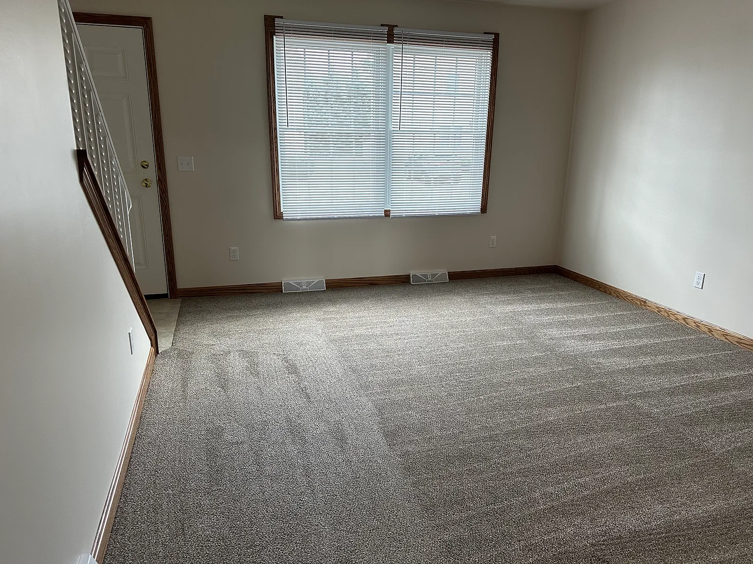2 bed, 1.5 bath, 1266 sqft, $1,400 — Photo 1