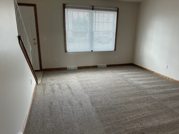 2904 Lena Ct, Erie, PA 16506