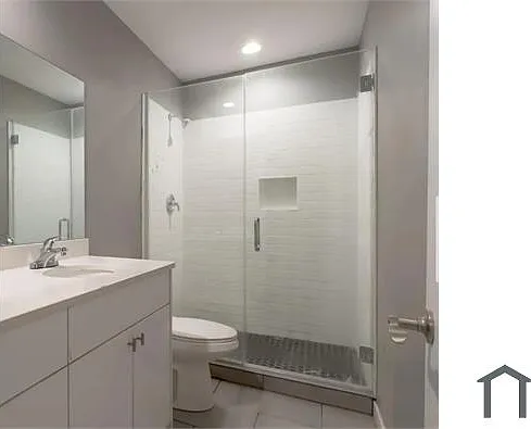 4840 S Drexel Blvd #502 — Photo 2