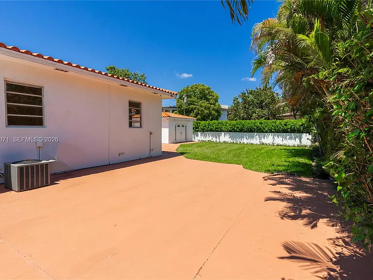 3021 Coconut Grove Dr — Photo 24