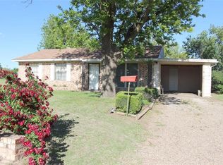 306 N Locust St, Granite, OK 73547