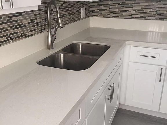 4th image of 127 S Oxford Ave APT 4