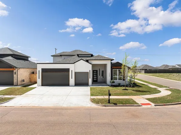 15445 Capri Ln, Edmond, OK 73013