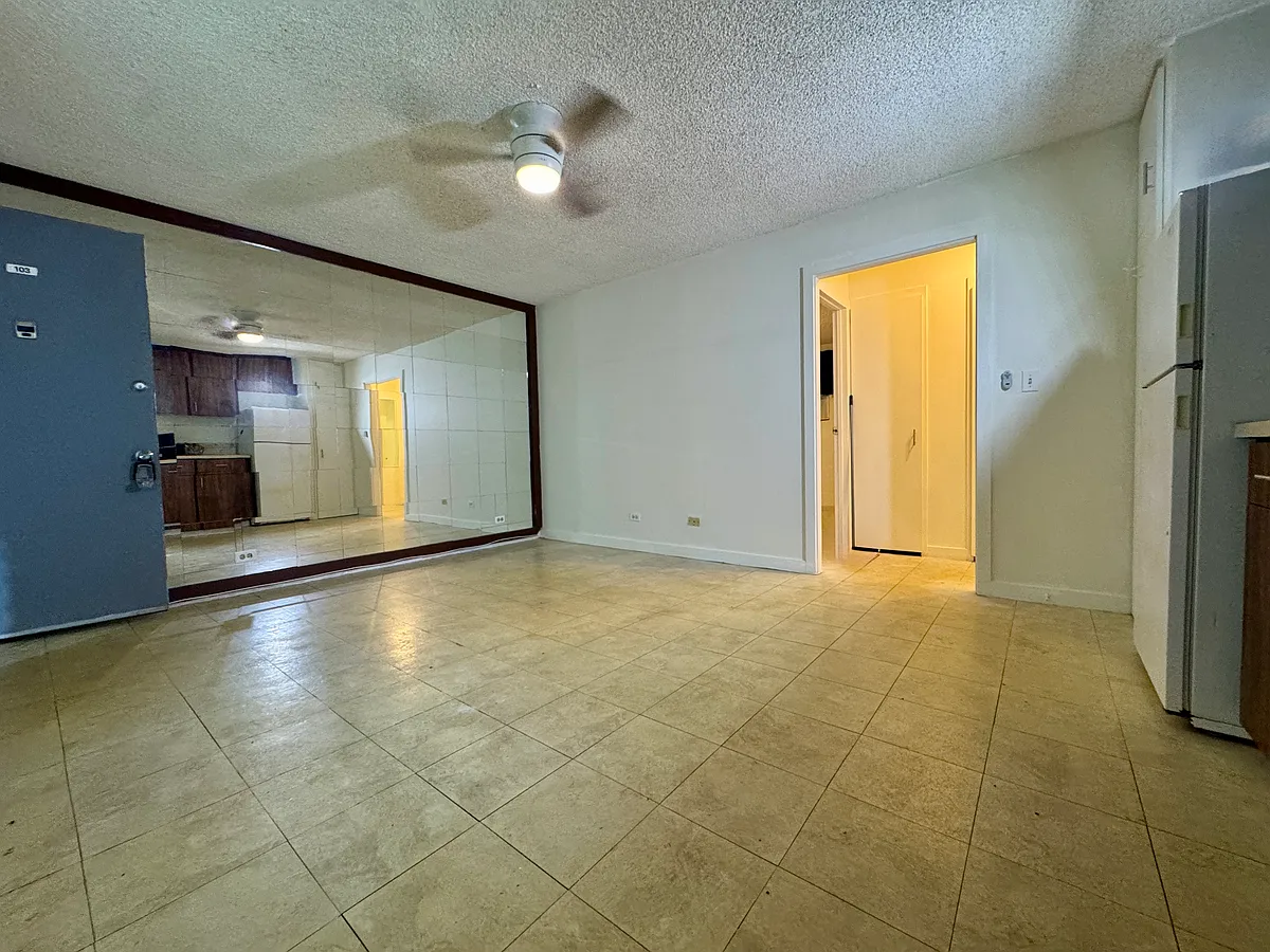 Building Photo - 1145 Davenport St #103
