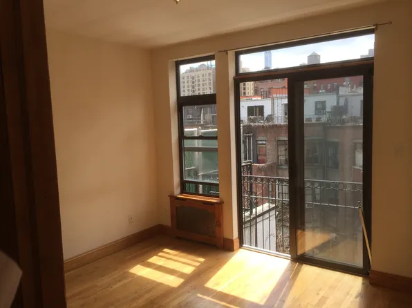 116 W 74th St, New York, NY 10023