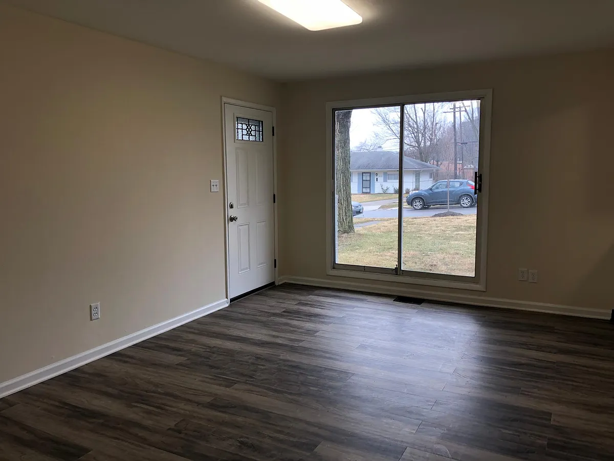 Building Photo - 982 Kramer Ave #982