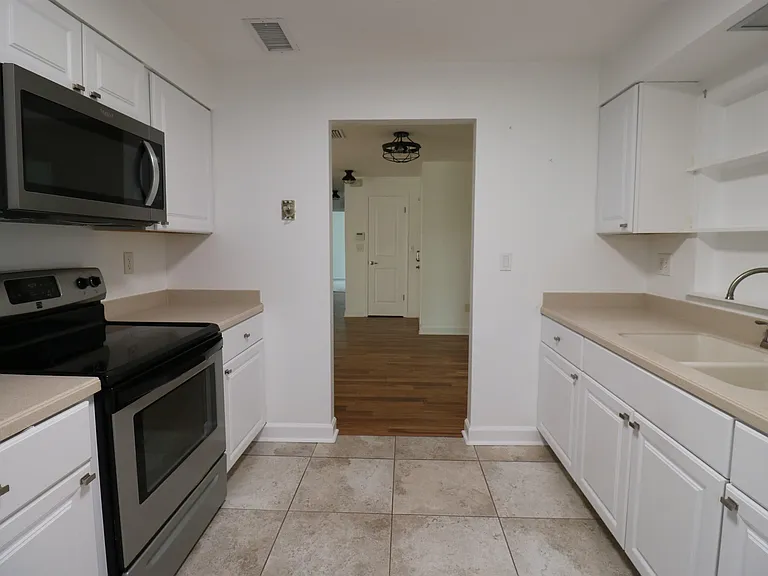 206 Phoenetia Dr — Photo 3
