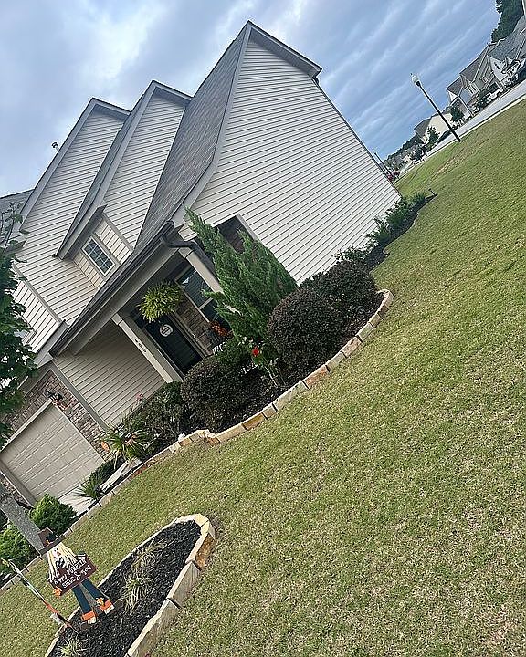 2nd image of 400 Lilac Ridge Ct