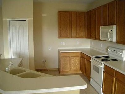 2nd image of 1525 Emerald Hill Way