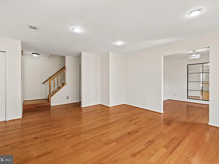 4045 Chetham Way — Photo 8