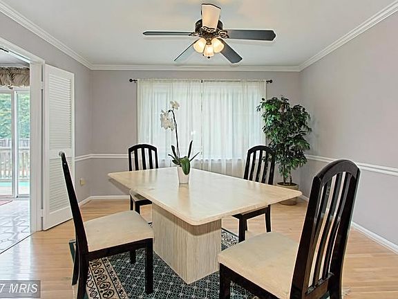 3rd image of 5211 Dunleigh Dr