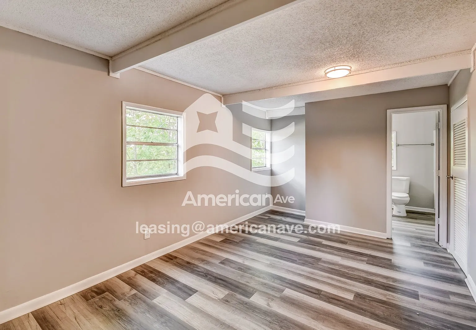 4 bed, 2.0 bath, 1664 sqft, $1,368 — Photo 2
