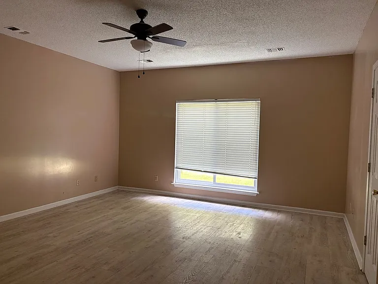 3394 E Oglethorpe Hwy — Photo 4