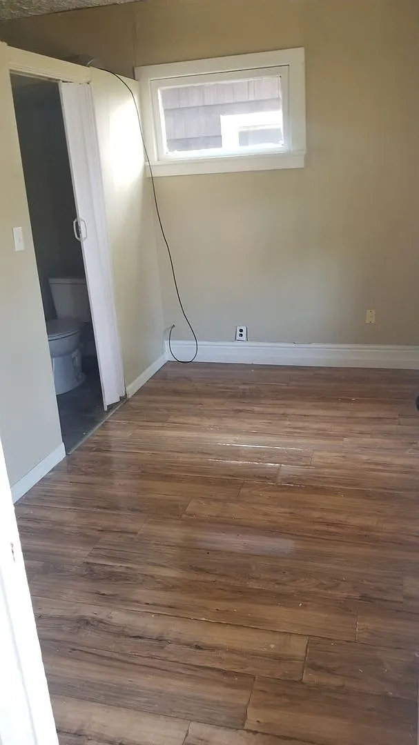 3 Bedroom House — Photo 2