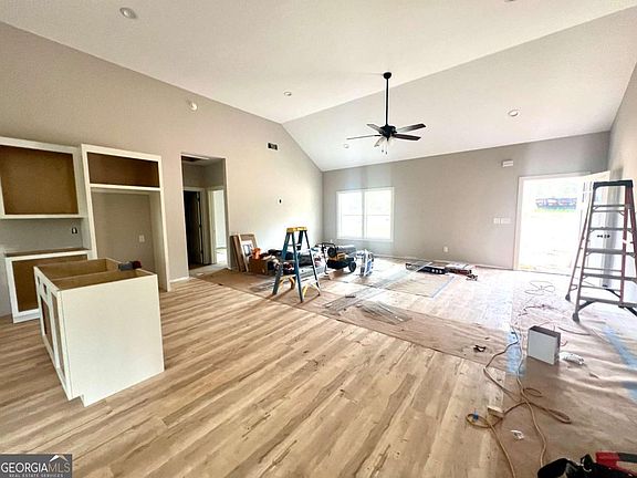 3rd image of 79 Gholston Ext