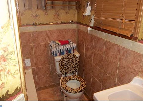 5th image of 645 N 41st St