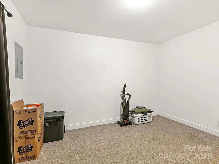 2027 Arlington Pl #A — Photo 8