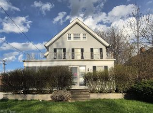 2023 Warren Rd, Lakewood, OH 44107