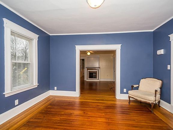 4th image of 25 Glenwood St