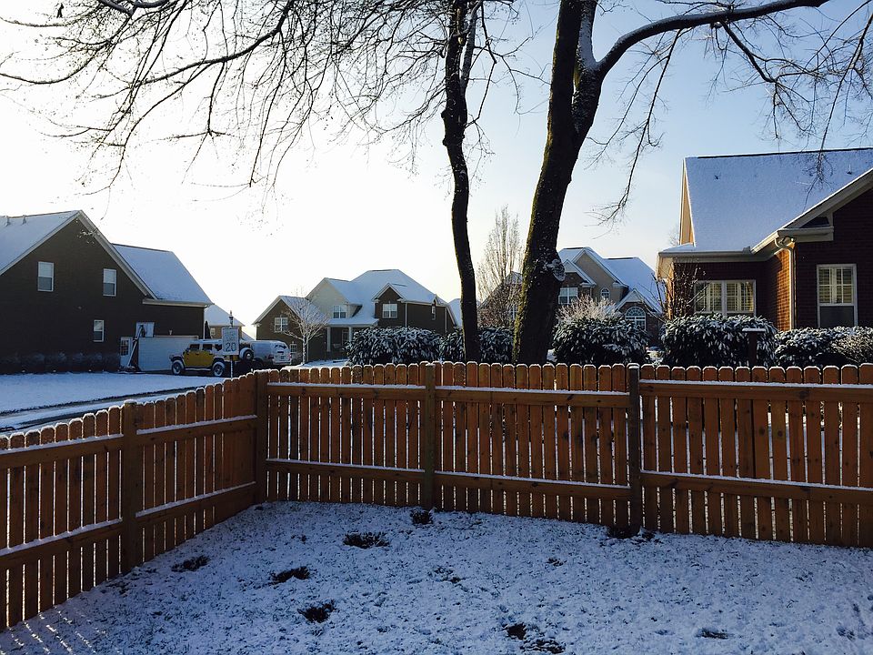 2nd image of 2821 Lafayette Dr