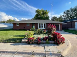 407 7th Ave W, Benkelman, NE 69021