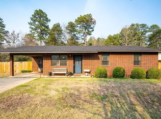 1708 Westgate Dr, Perryville, AR 72126