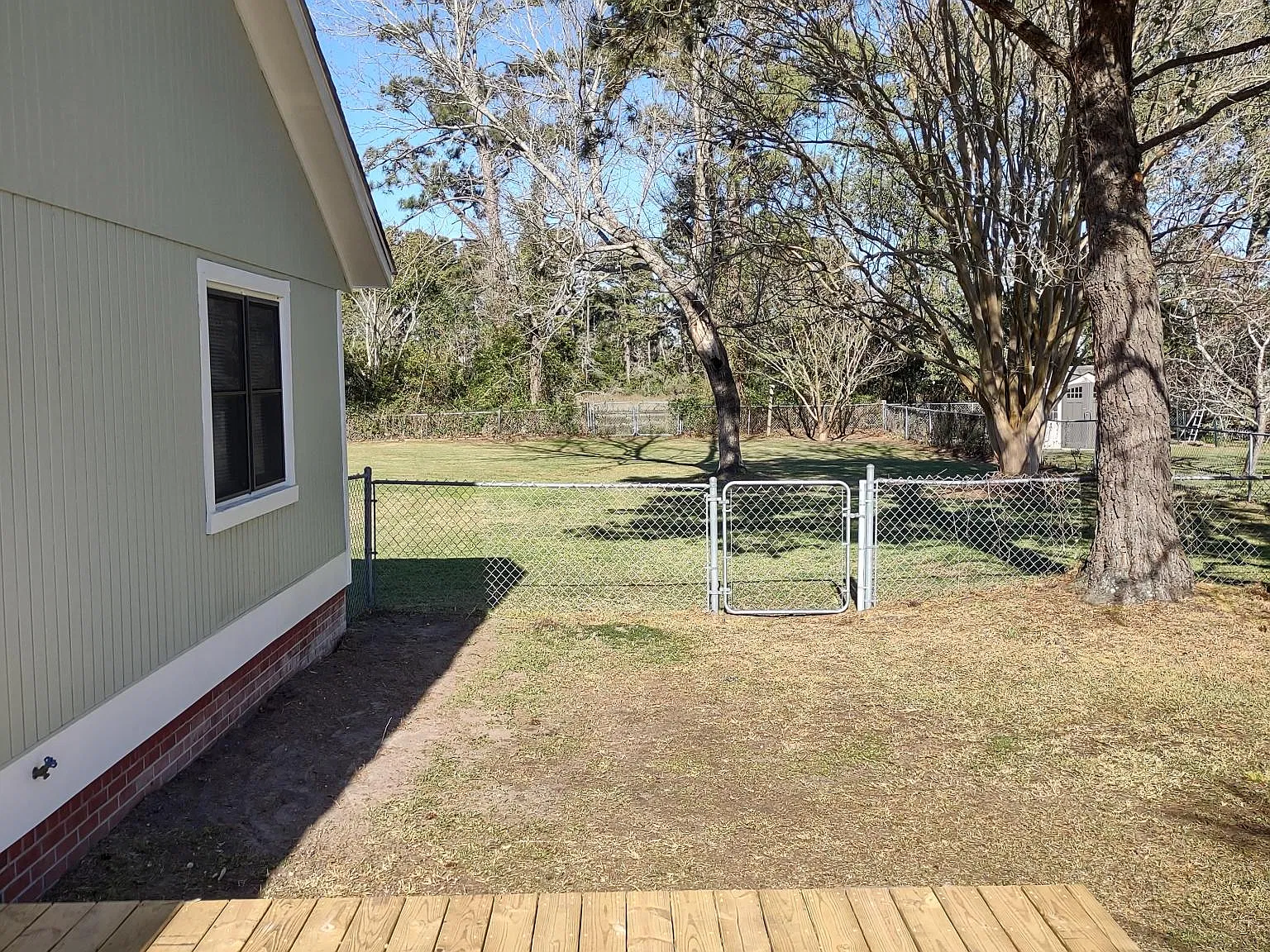 3 bed, 1383 sqft, $2,000 — Photo 3