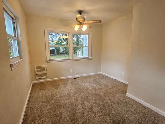 5th image of 701 Dudley Ave