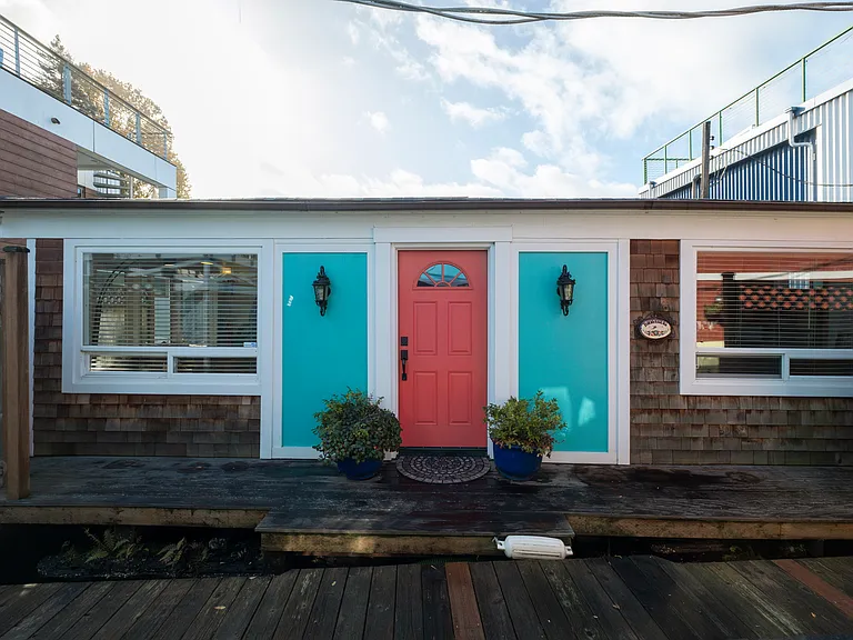 2031 Fairview Ave E #HOUSEBOAT D — Photo 4