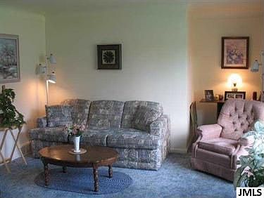 3rd image of 129 McConnell Dr