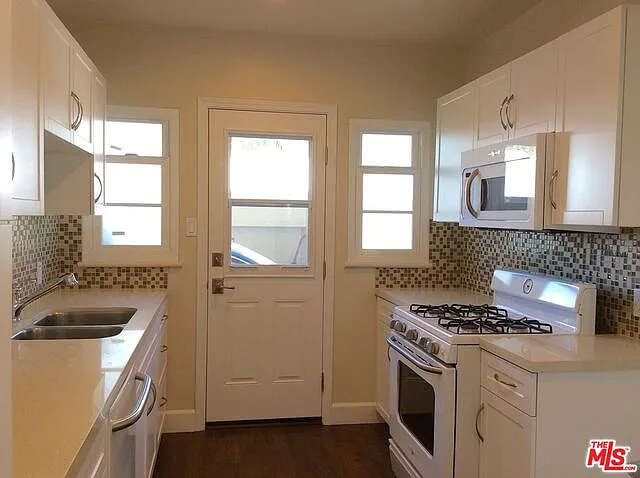 1844 El Cerrito Pl #3 — Photo 7