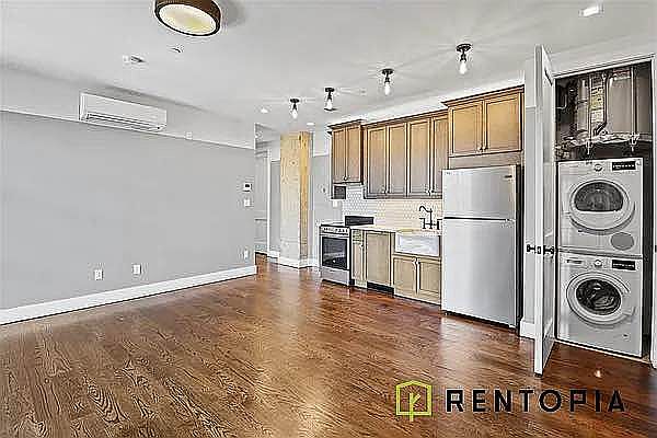 1st image of 187 Kent Ave #501